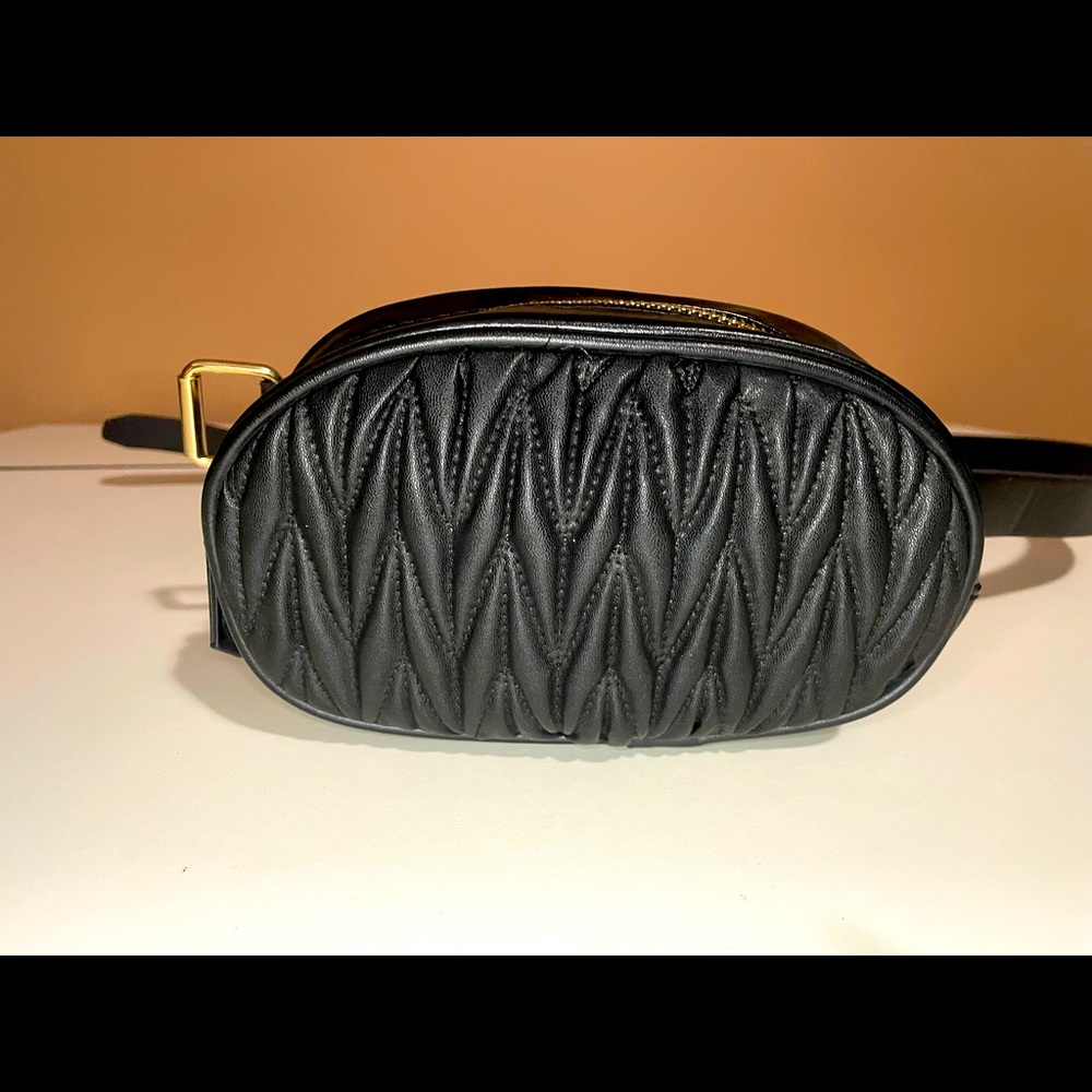 Quilted Fanny pack. Black
